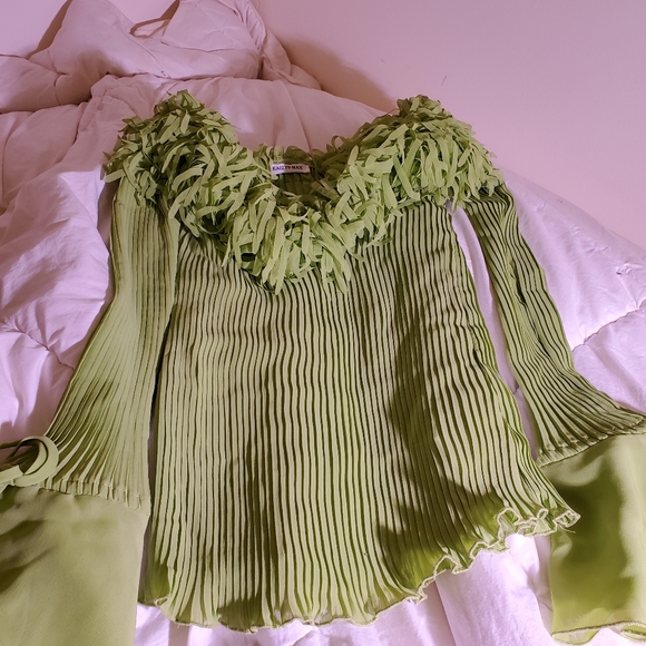 Top - Picture 2 of 6